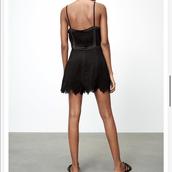 Short jumpsuit with eyelet & topstitching detail - Picture 3 of 7